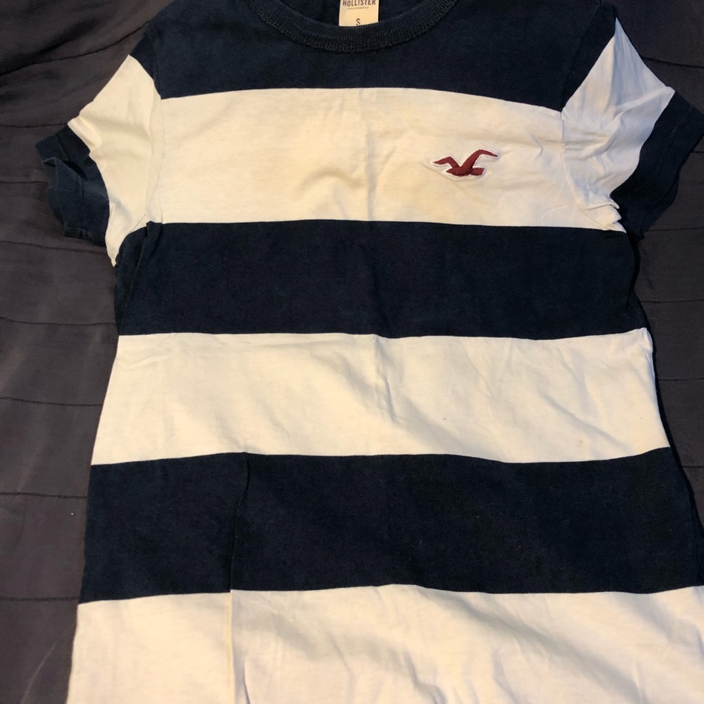 Hollister shirt for summer